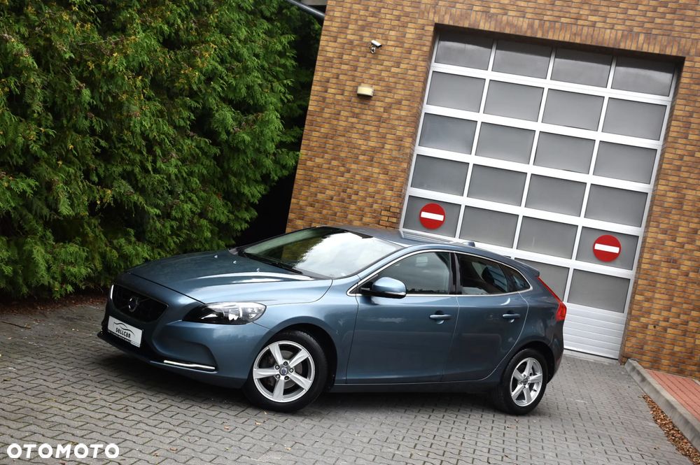 Volvo V40 D2 Momentum - 27