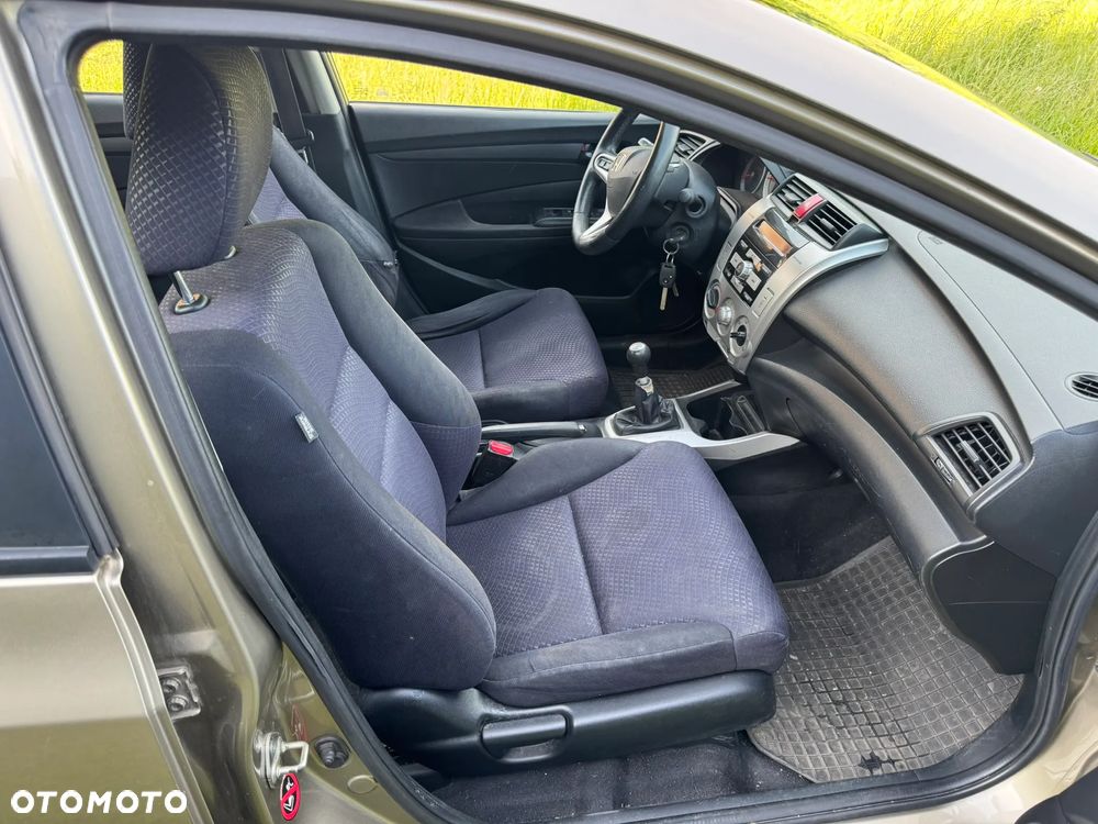 Honda City 1.4 Comfort - 13