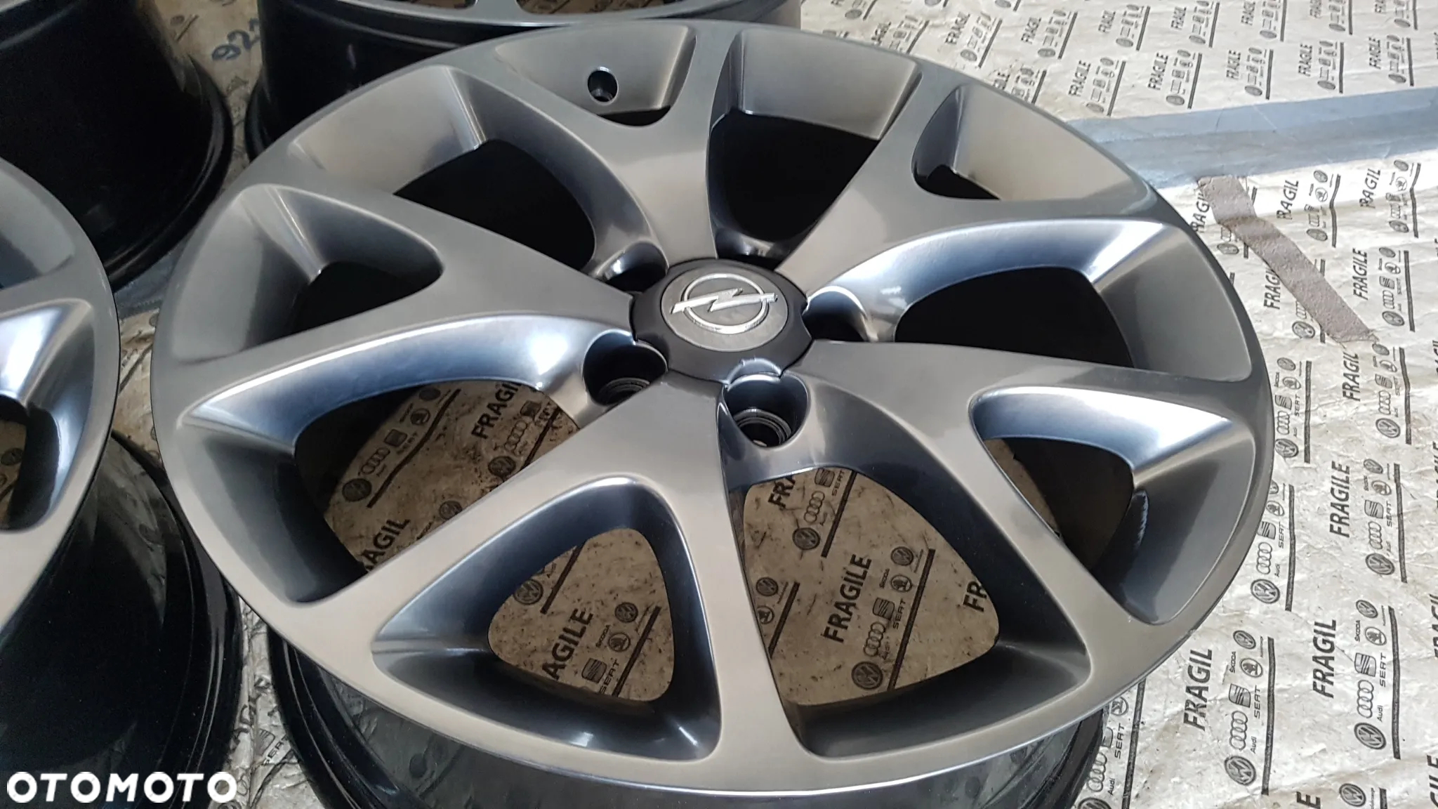 FELGI ALU ORYGINAŁ  OPEL CORSA ADAM 5X110 OPC 7,5jx18 ET47 - 8