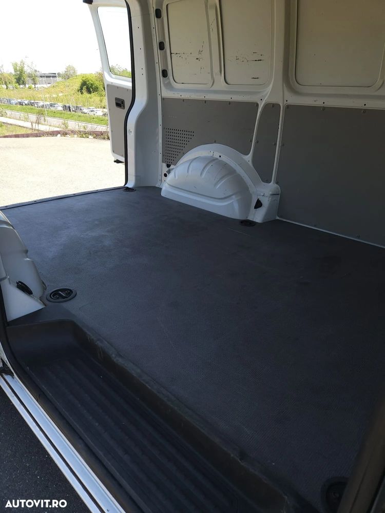 Volkswagen Transporter T6 - 20