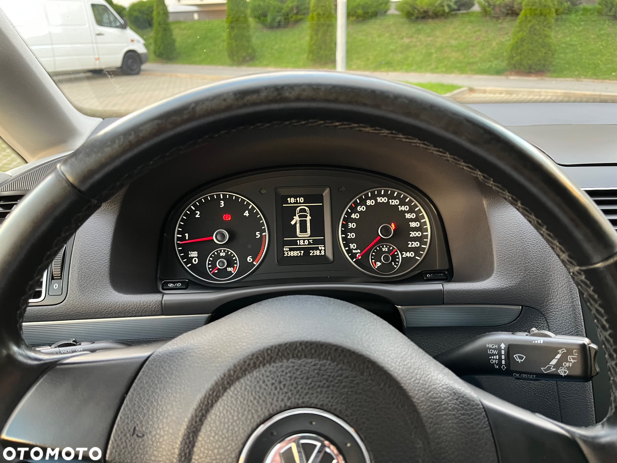 Volkswagen Touran 2.0 TDI DPF Highline - 14