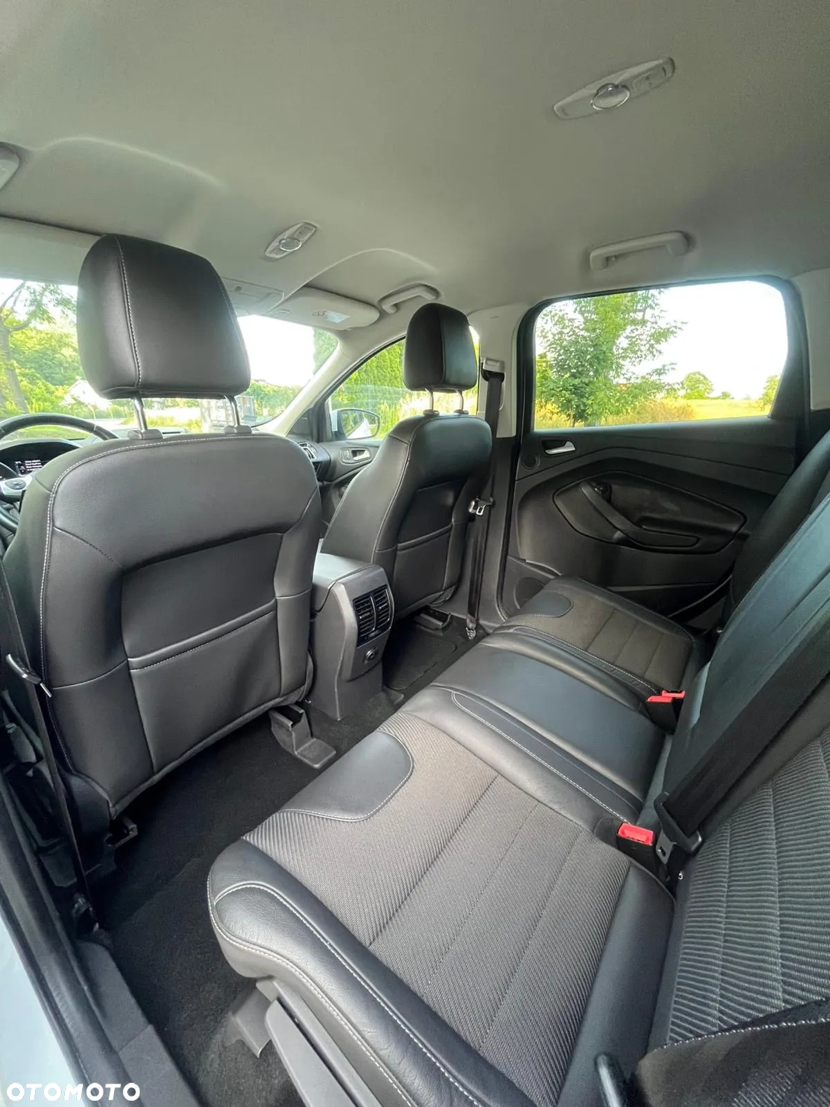 Ford Kuga - 12