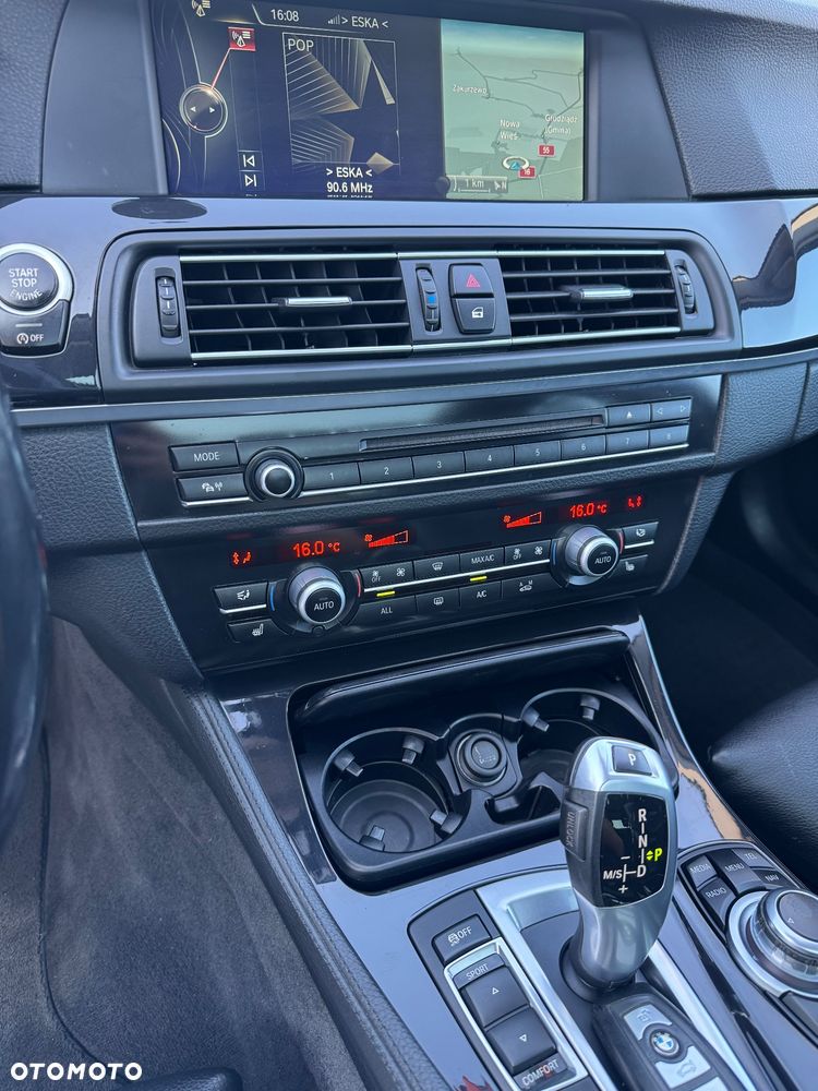 BMW Seria 5 530d xDrive - 26