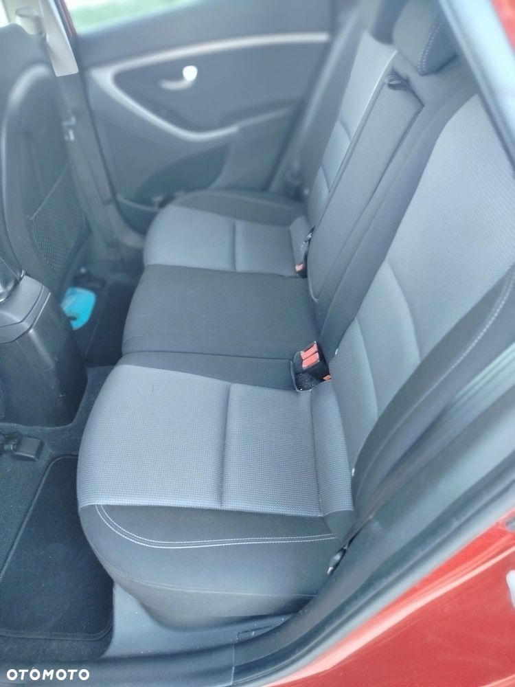 Hyundai i30 blue 1.6 CRDi Classic Navigation - 6