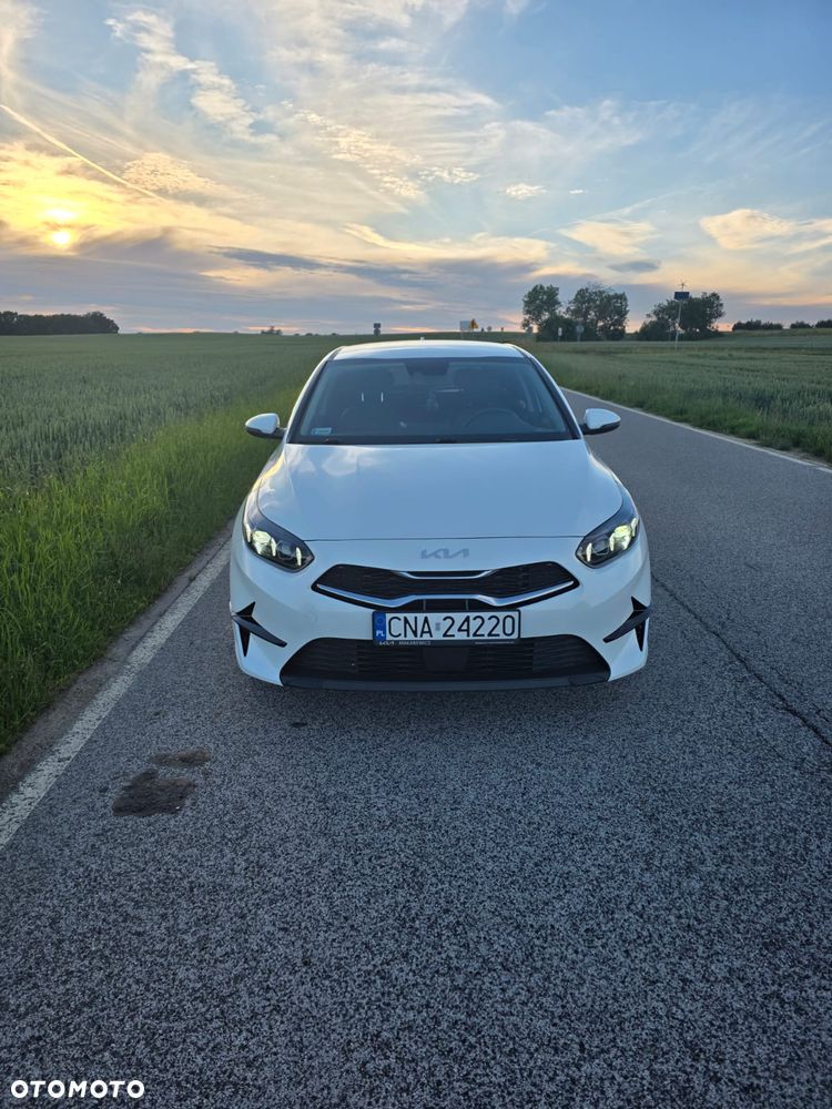 Kia Ceed 1.5 T-GDI Business Line Plus - 1