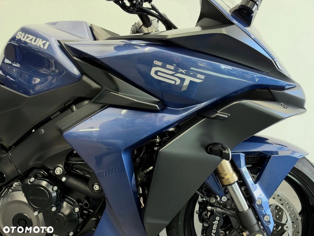 Suzuki GSX - 30