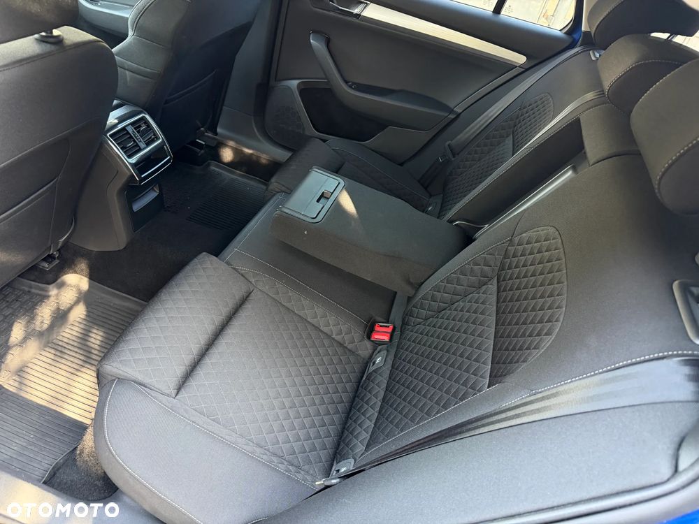 Skoda Superb 2.0 TDI SCR Ambition DSG - 32