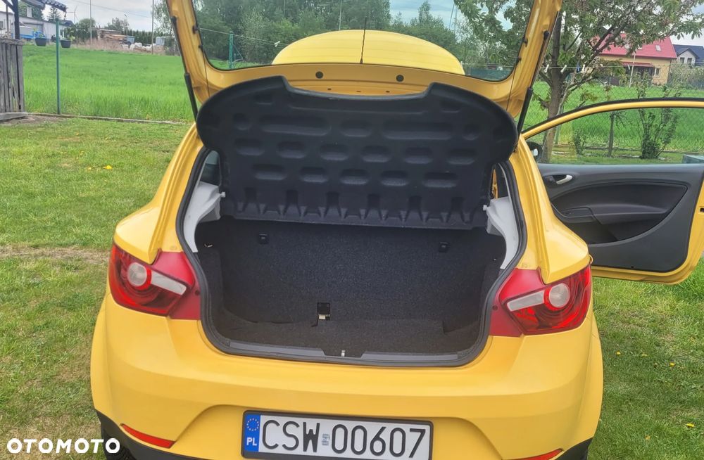 Seat Ibiza SC 1.2 12V Reference Salsa - 4