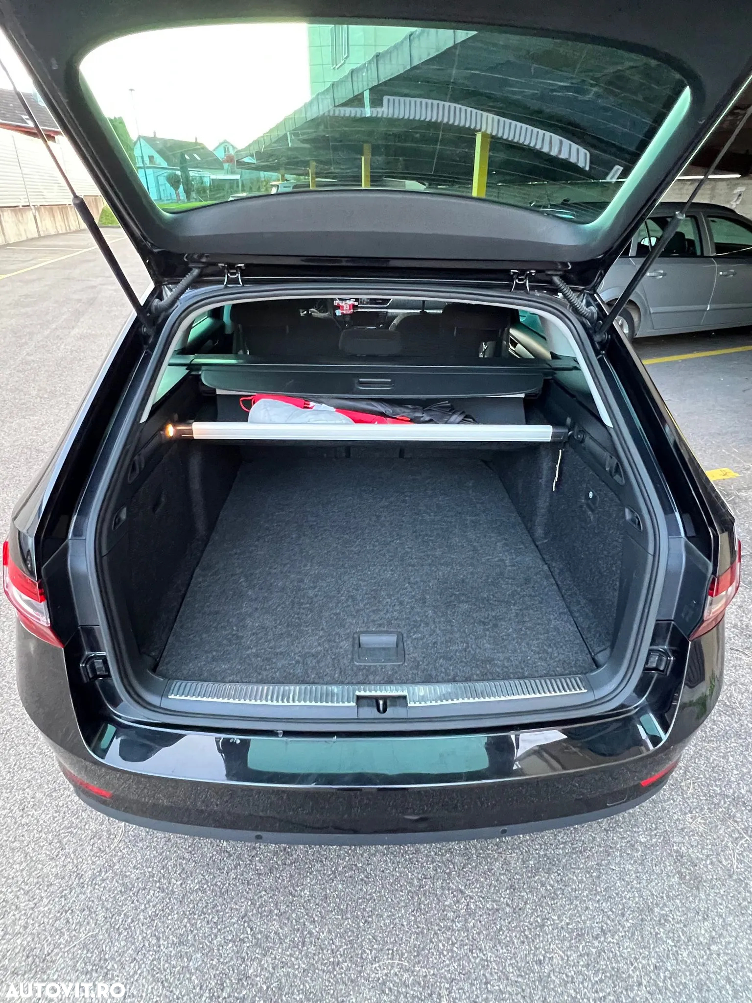 Skoda Superb 2.0 TDI Active - 10