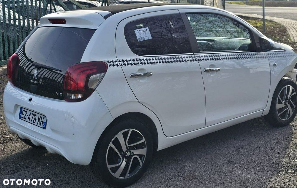 Peugeot 108 - 24