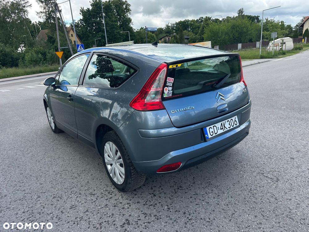 Citroën C4 1.4 16V VTR - 9