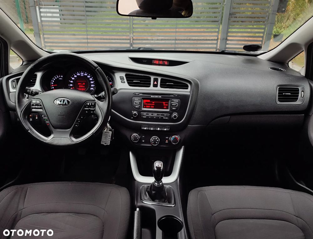 Kia Ceed - 6