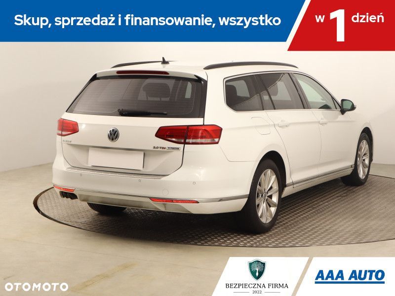 Volkswagen Passat Variant - 7