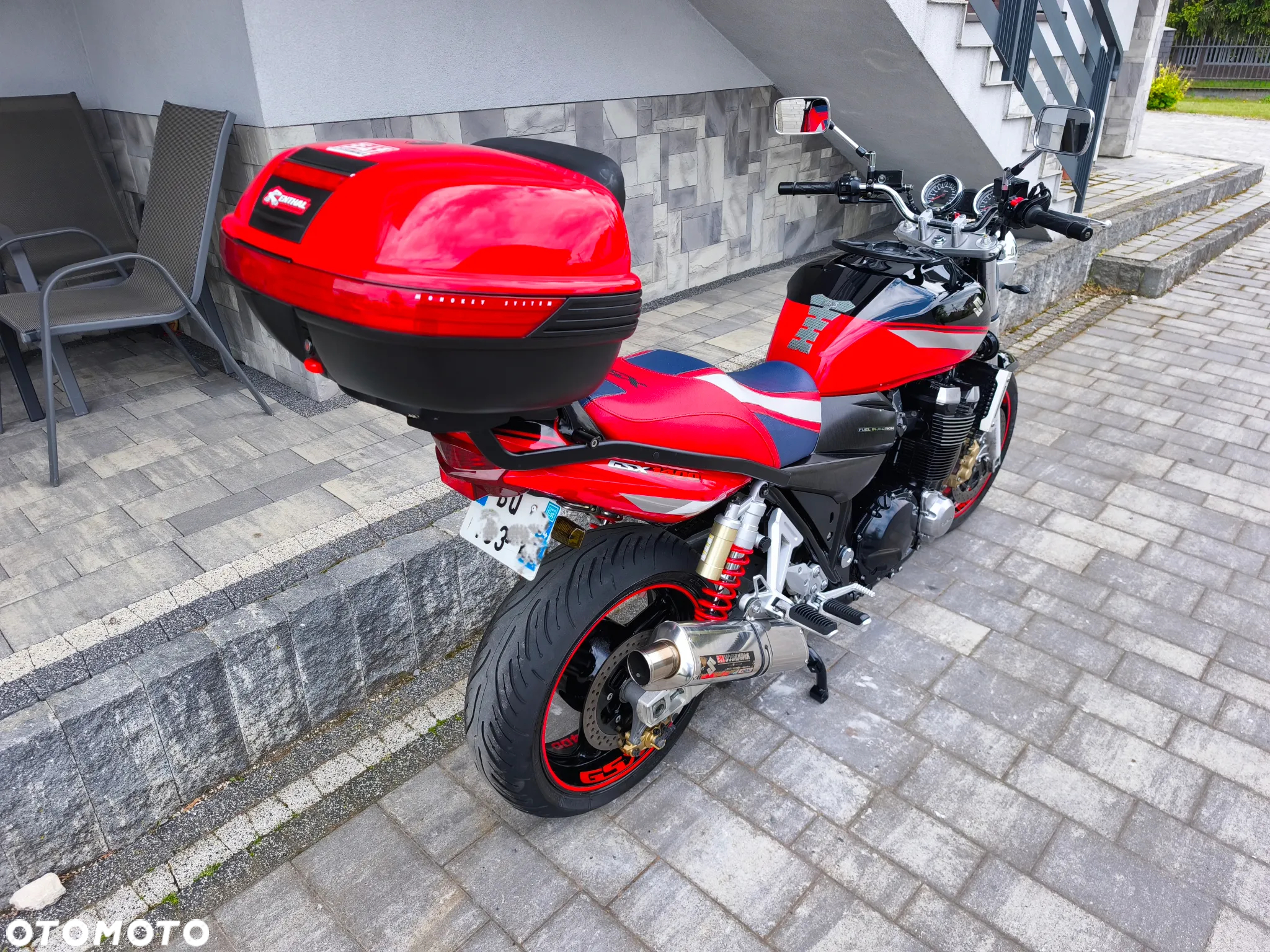 Suzuki GSX - 19