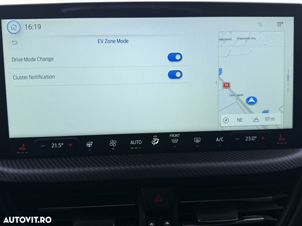 Ford Kuga 2.5 Duratec FWD PHEV ST-Line X - 38