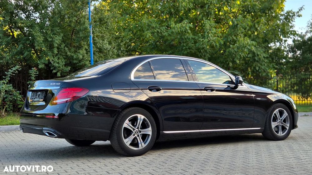 Mercedes-Benz E - 13