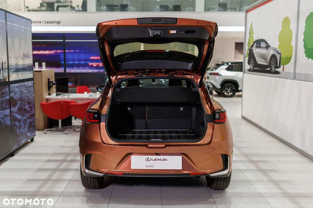 Lexus LBX 1.5 Hybrid Relax AWD - 21