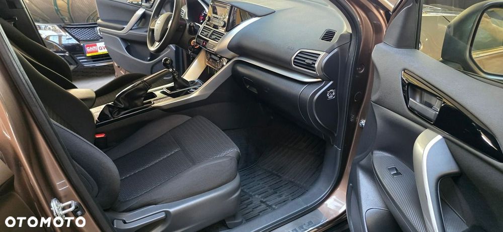 Mitsubishi Eclipse Cross - 18