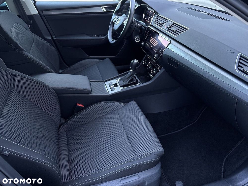 Skoda Superb 2.0 TDI SCR Style DSG - 9