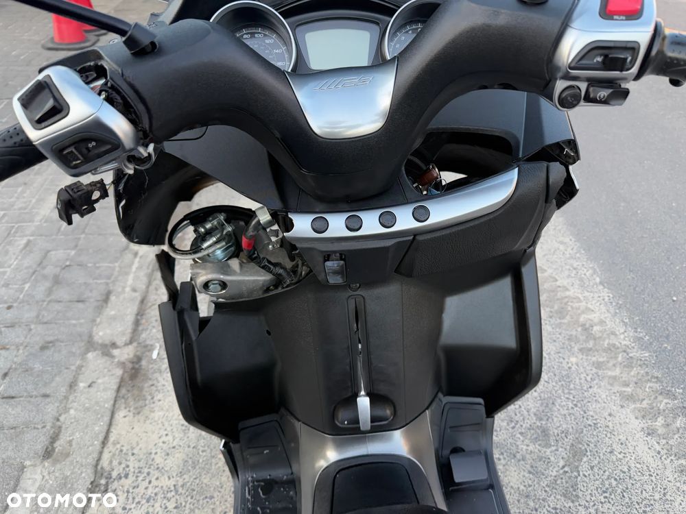Piaggio MP-3 - 14