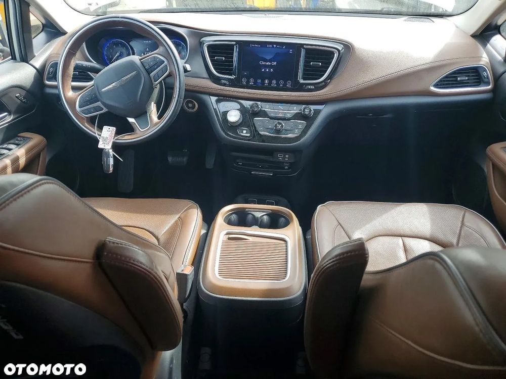 Chrysler Pacifica - 7