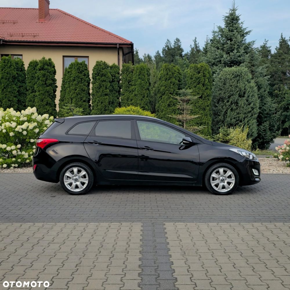 Hyundai i30 1.6 Automatik Style - 14