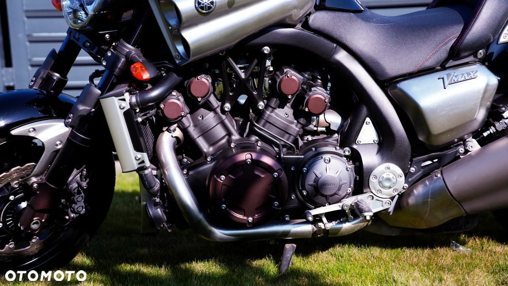 Yamaha V-MAX - 2