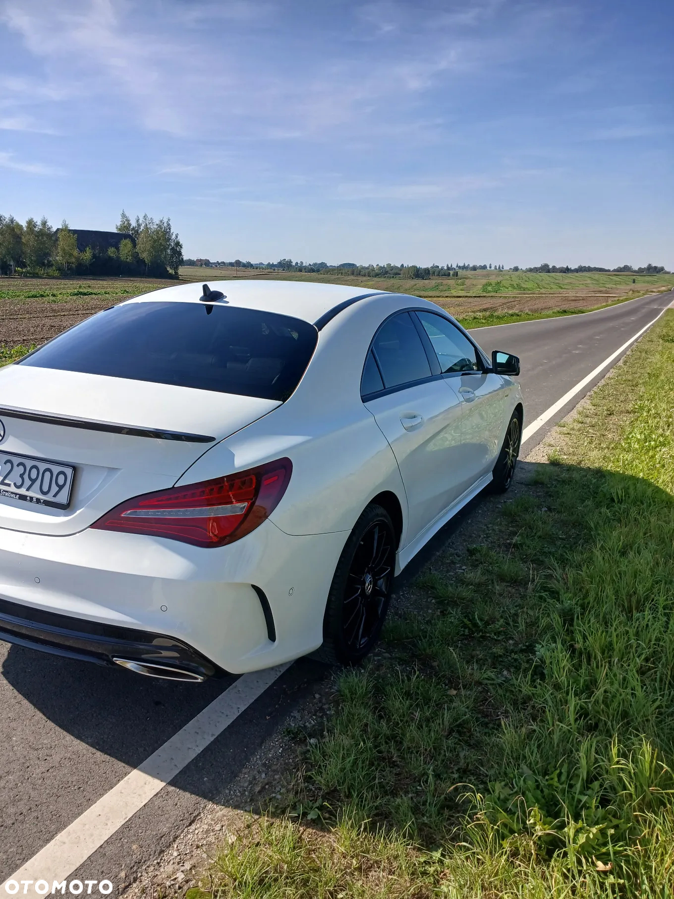 Mercedes-Benz CLA 200 7G-DCT AMG Line - 3