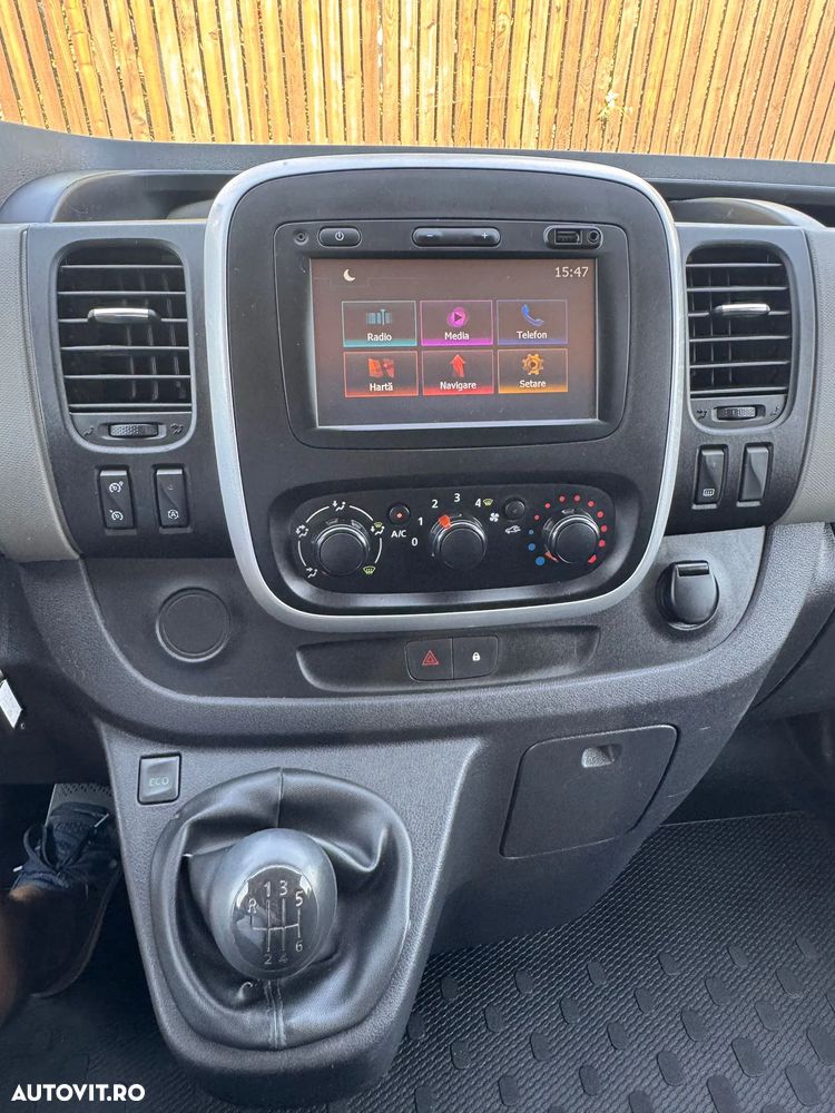 Renault Trafic - 12