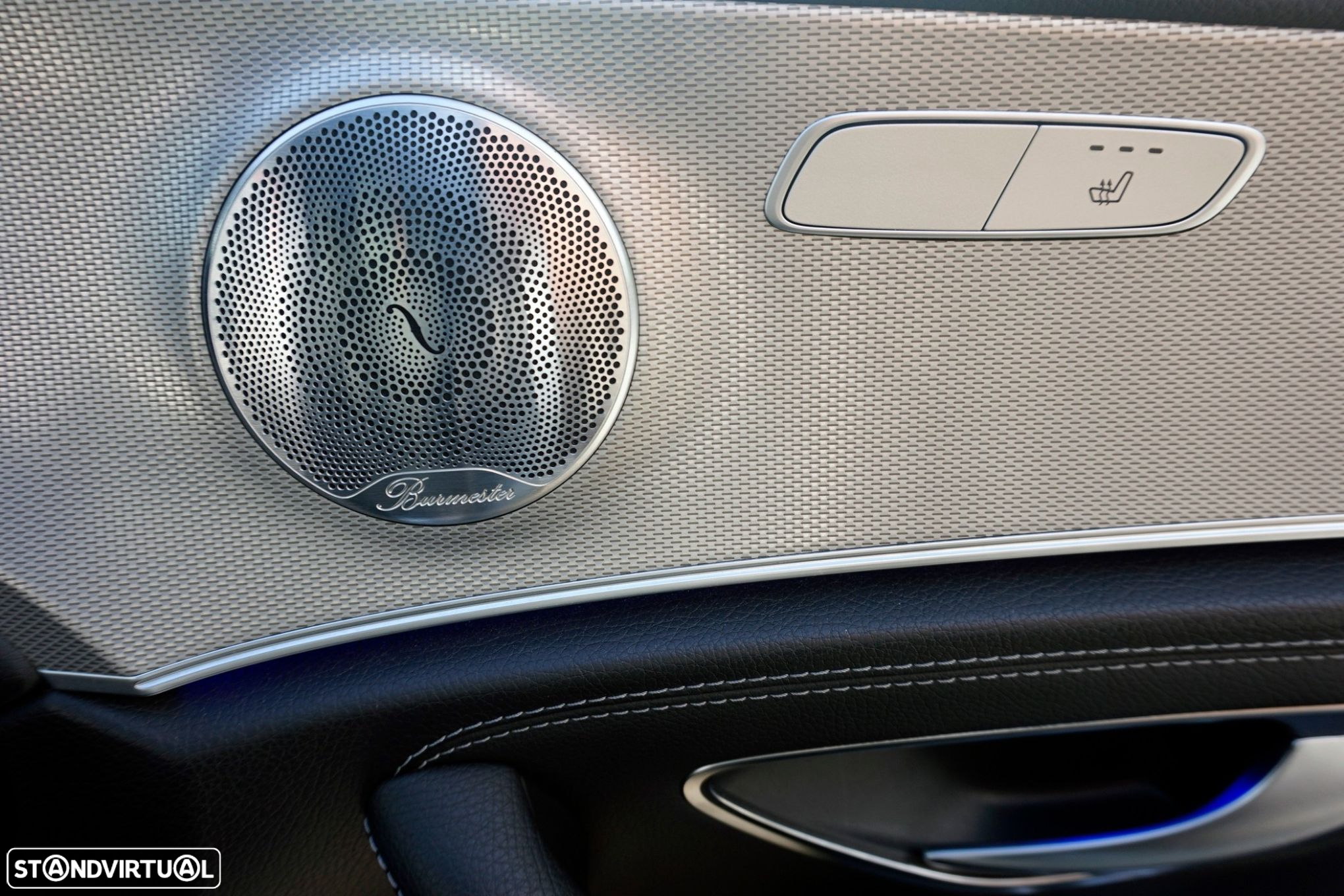 Mercedes-Benz E 220 d AMG designo - 28