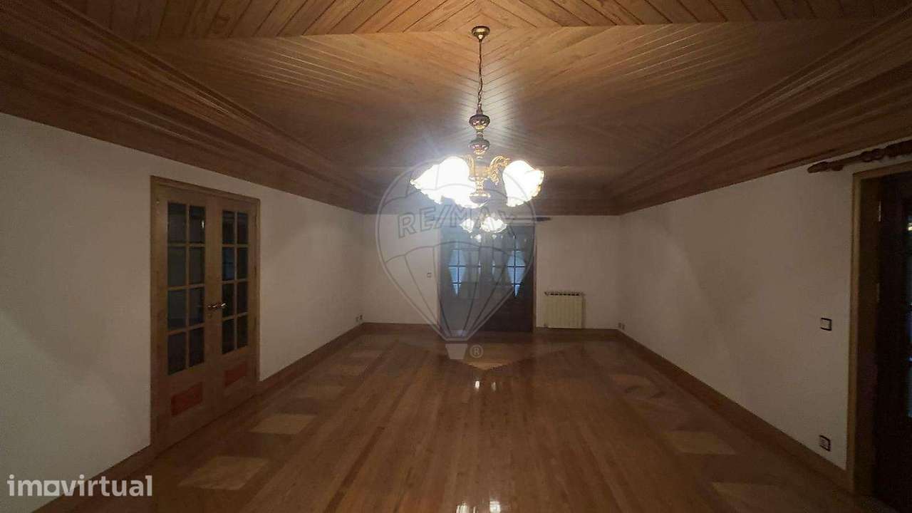 Moradia T4 para venda - Grande imagem: 4/6