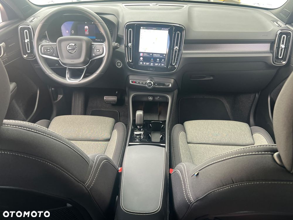 Volvo XC 40 B4 AWD Ultimate Dark - 22