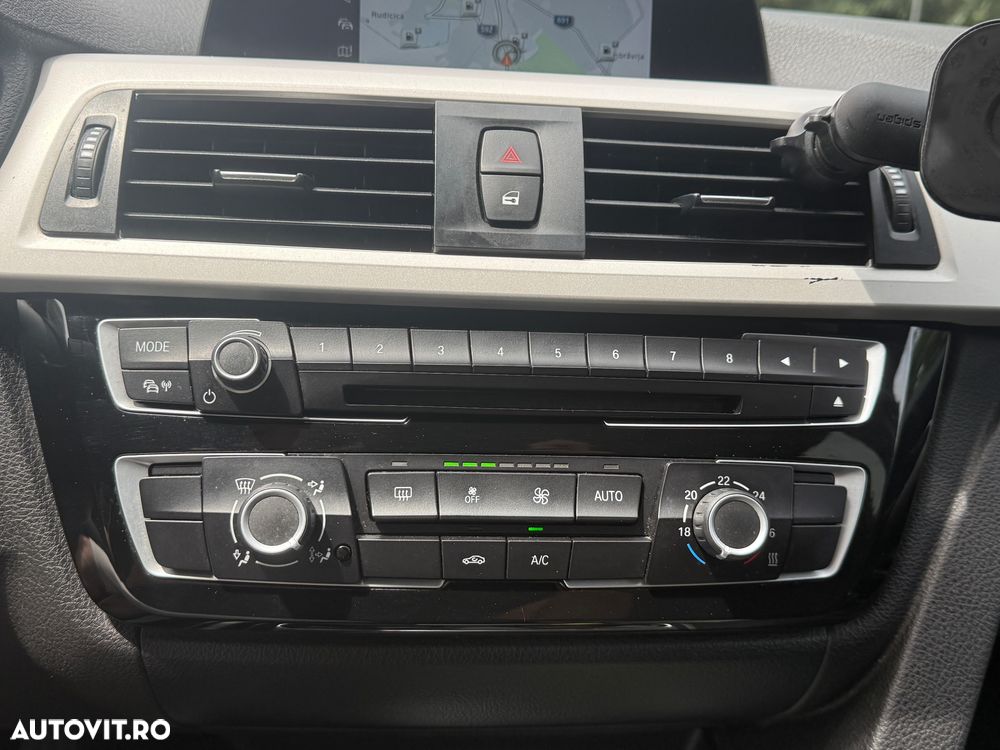 BMW Seria 3 320d Aut. Advantage - 24