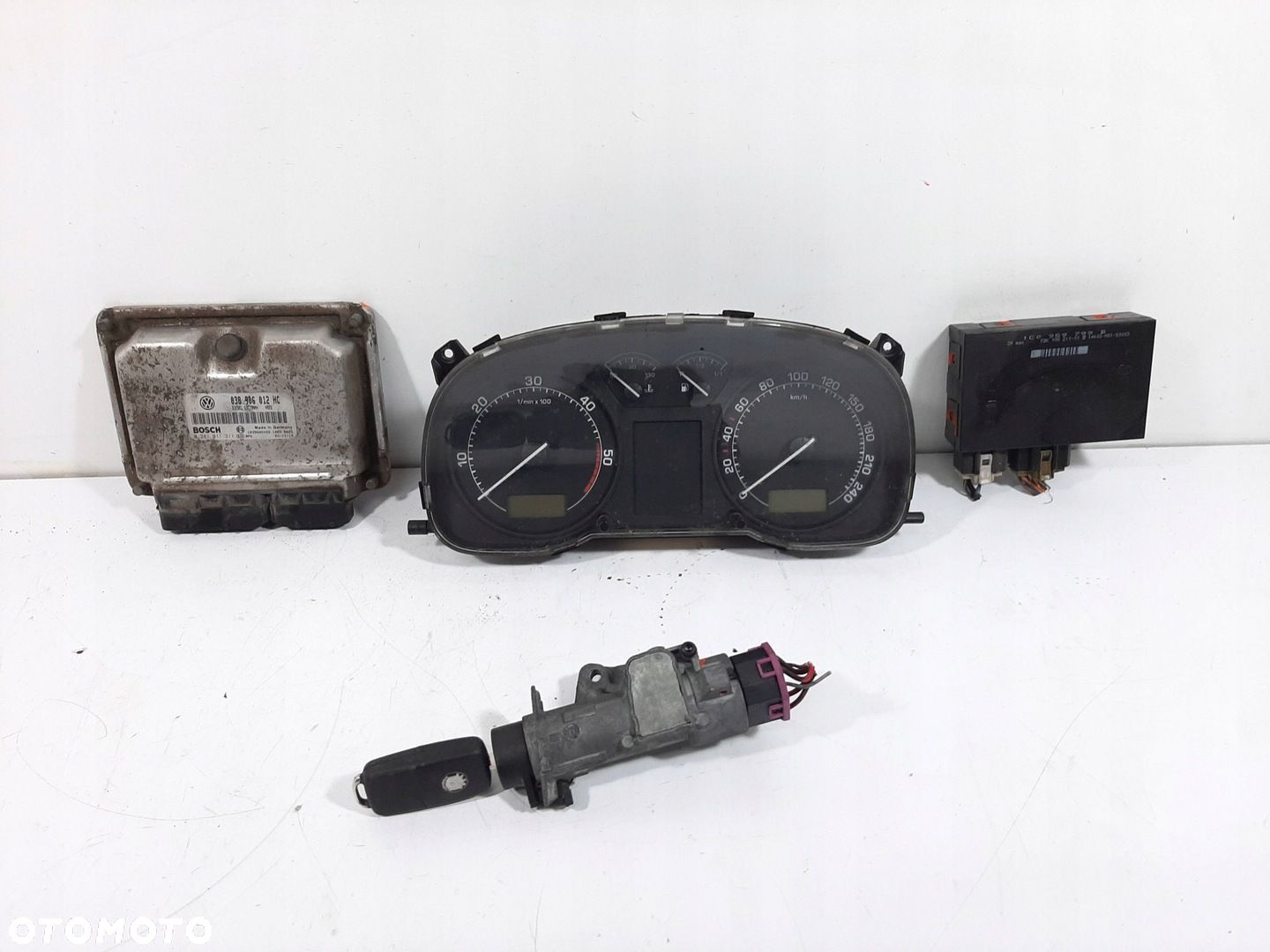 SKODA OCTAVIA I LIFT KOMBI 1.9TDI 04R STEROWNIK SILNIKA ZESTAW 038906012HC - 1