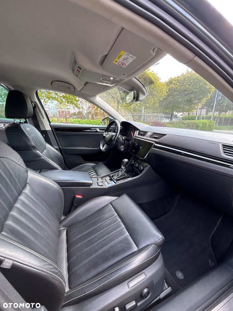 Skoda Superb 2.0 TSI L&K DSG - 9