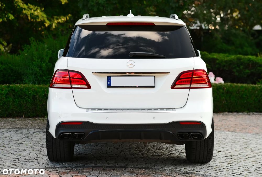 Mercedes-Benz ML - 12