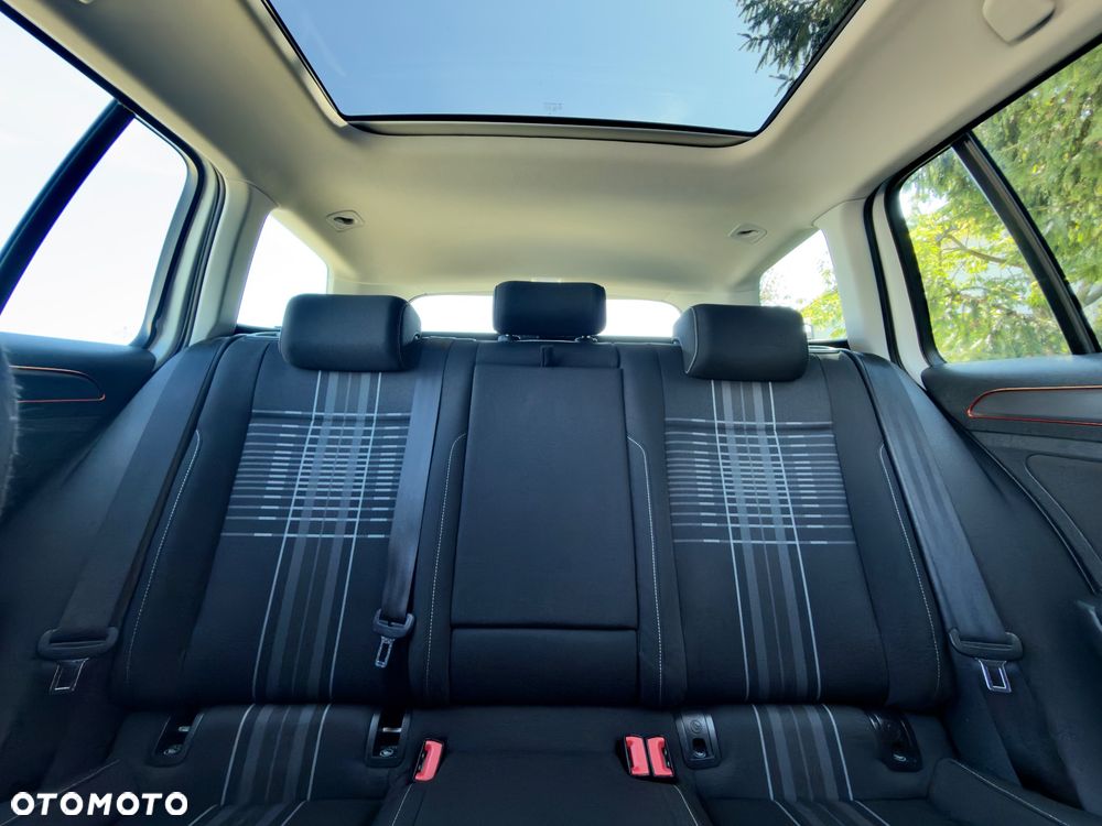 Volkswagen Golf 2.0 TDI BlueMotion Technology Lounge - 29