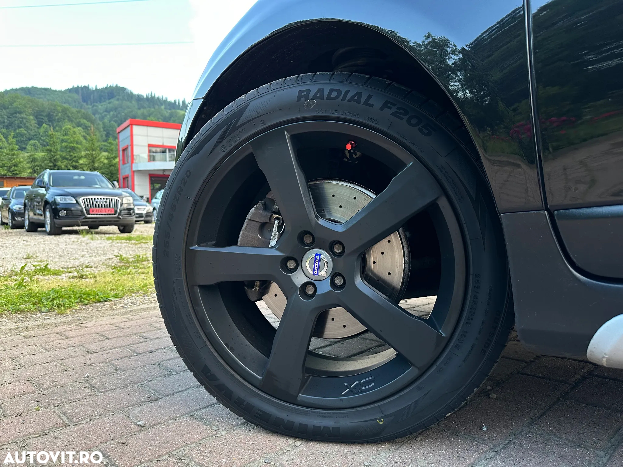 Volvo XC 60 D5 AWD Aut. RDesign - 16