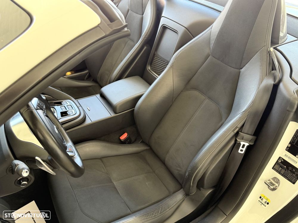 Jaguar F-Type 2.0 i4 R-Dynamic - 54