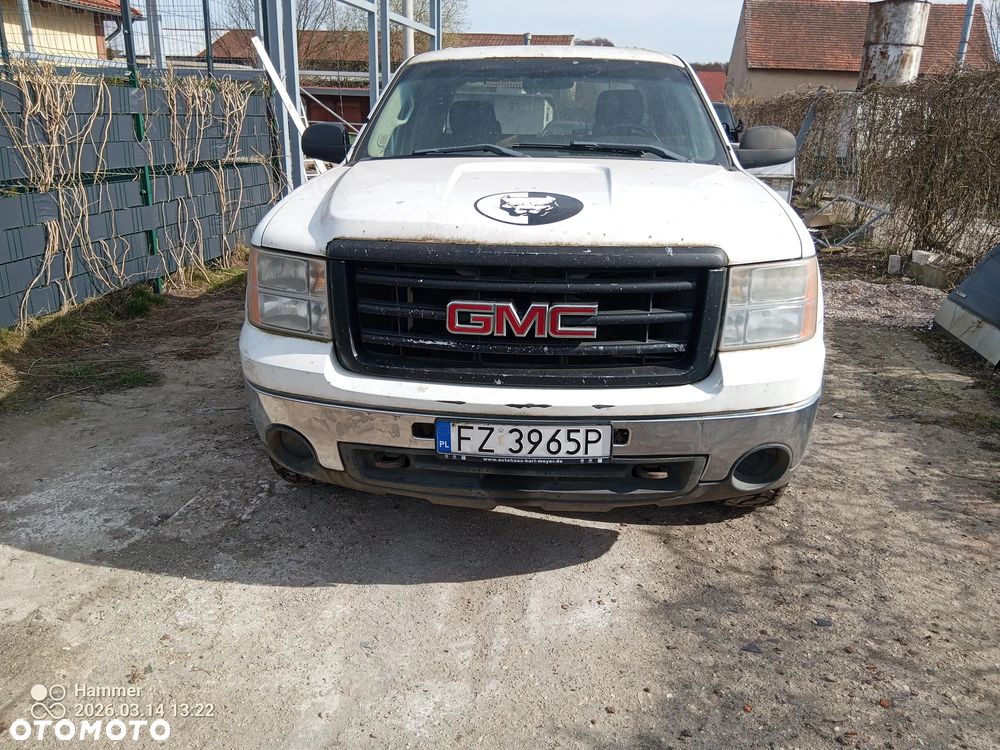 GMC Sierra - 4