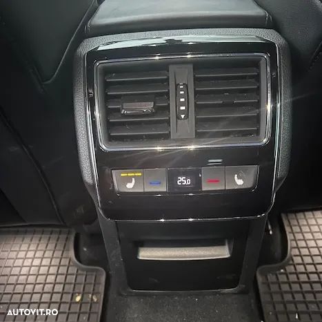 Skoda Superb 2.0 TDI DSG Laurin & Klement - 5