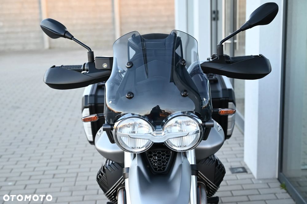Moto Guzzi V85 - 39
