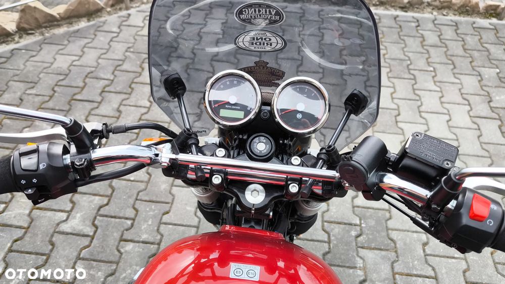 Royal Enfield Interceptor - 33