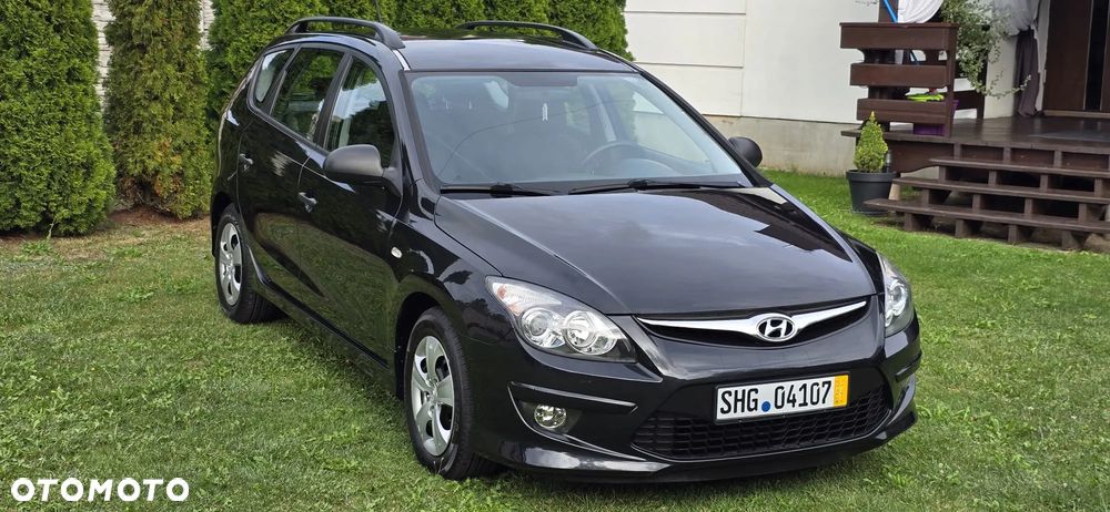 Hyundai i30 1.4 Base + - 1