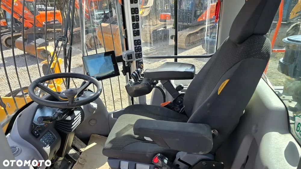 Volvo L110H - 7