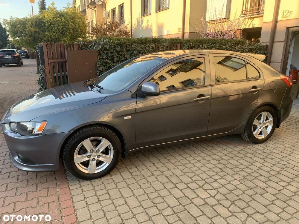 Mitsubishi Lancer