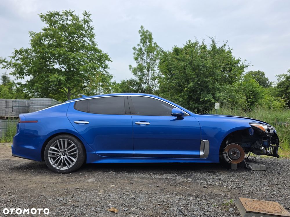 Kia Stinger 2.0 T-GDI GT Line - 24