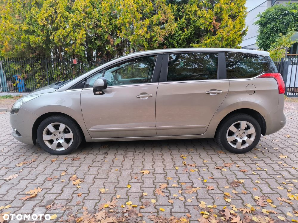 Peugeot 5008 - 13