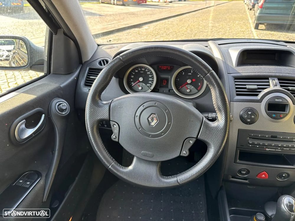 Renault Mégane 1.5 dCi Dynamique - 11