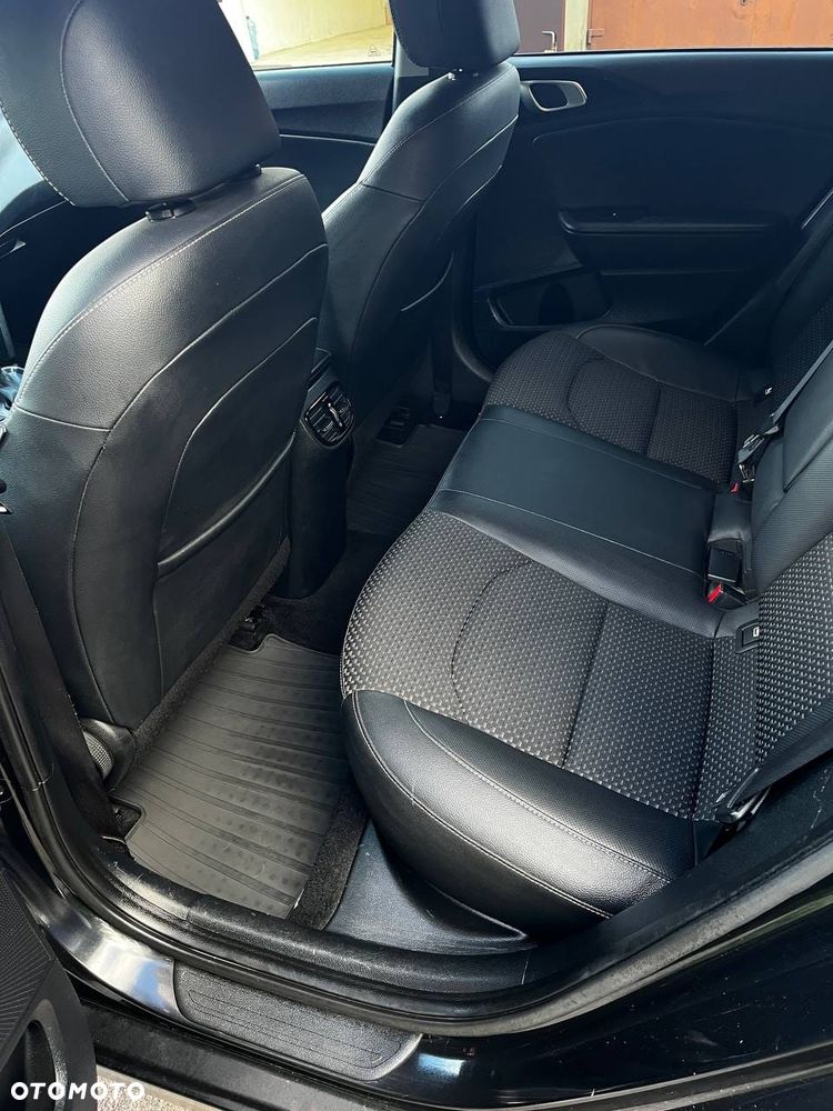 Kia Ceed - 13